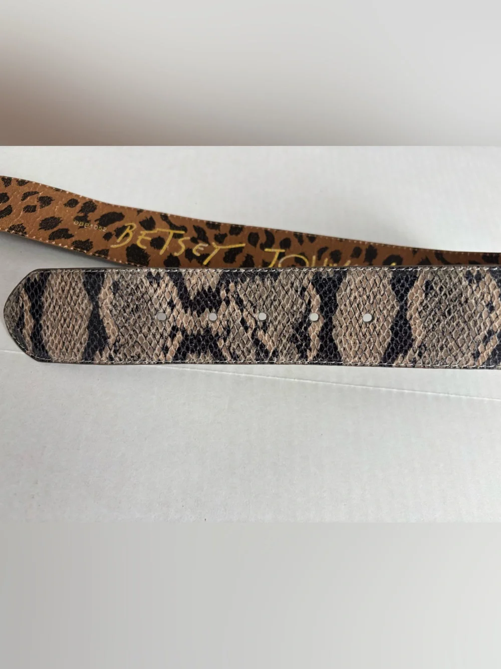 Betsy Johnson Wide Beige and Black Snakeskin Print Belt Size S
